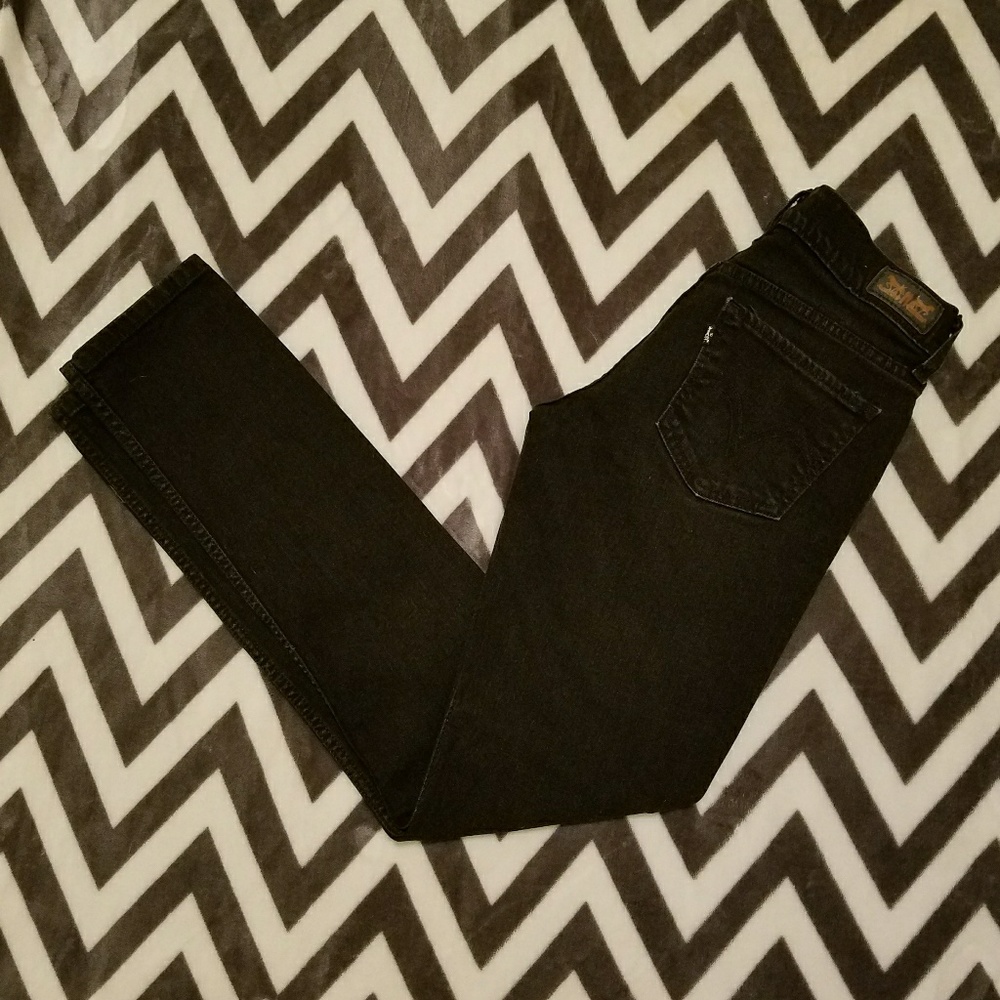 Black Levi's
